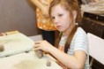 /album/den-deti-v-atelieru-malovani-kresleni-a-vyhlaseni-vytvarne-souteze-1-6-2016/den-deti-malovani-kresleni-krouzky-61-jpg1/